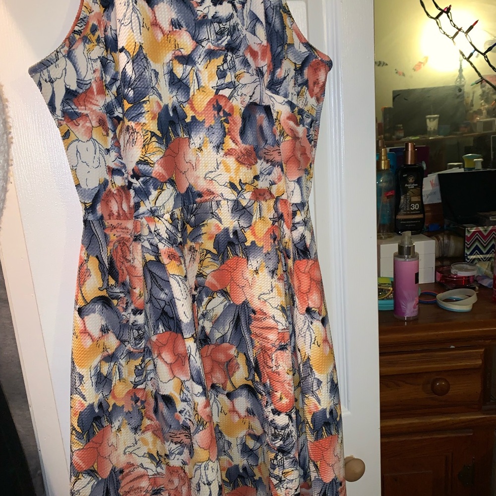 Floral short dress